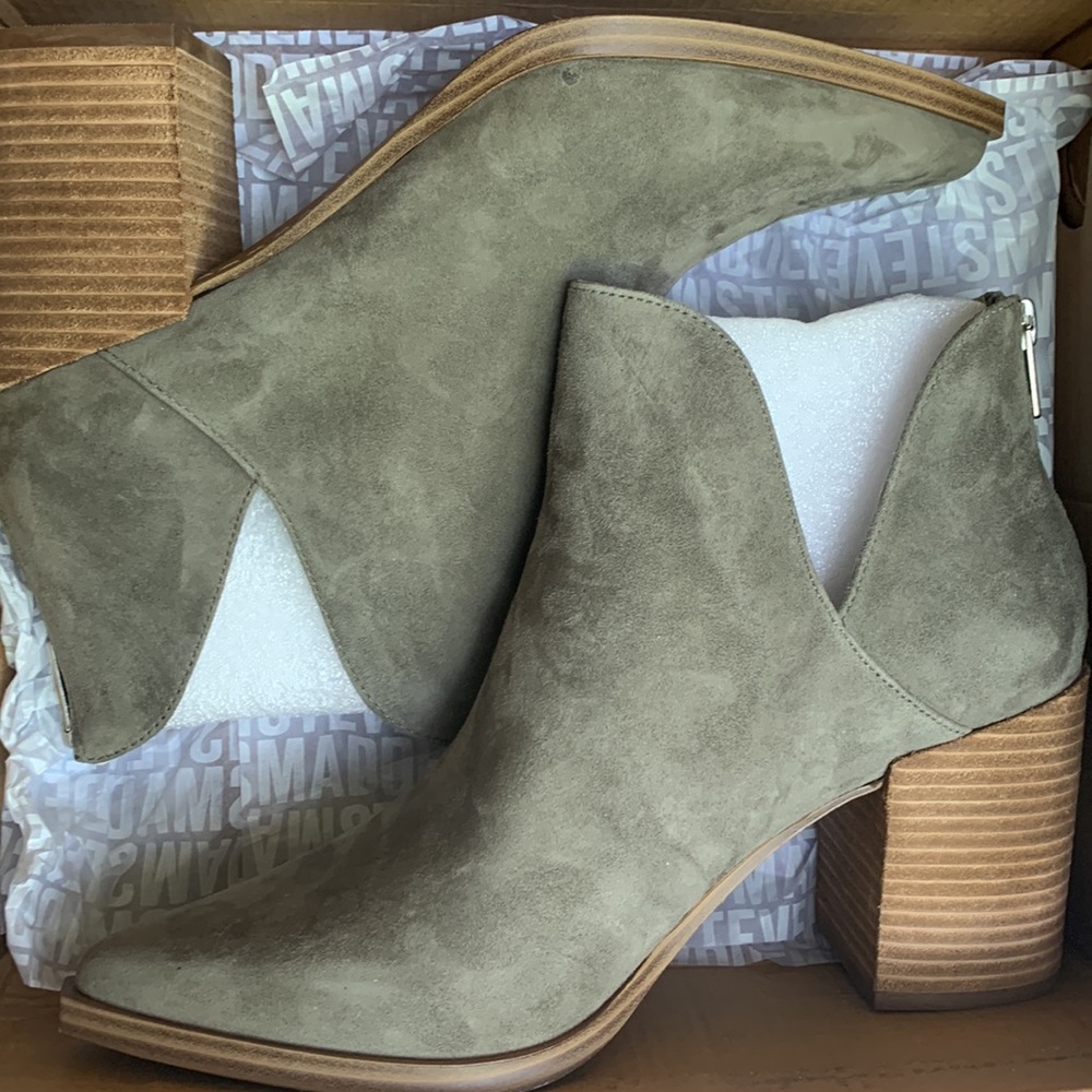 NEW Steve Madden Cedar Grey Suede Bootie